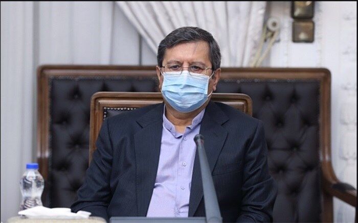 همتی: چک های در دست مردم هنوز معتبر هستند