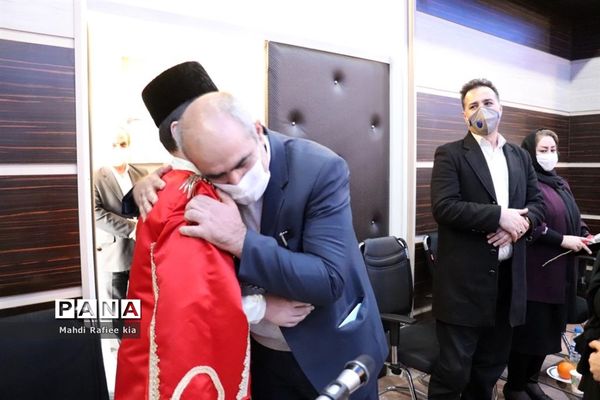 تجلیل از بانوان اداره کل آموزش و پرورش با حضور مدیرکل آذربایجان شرقی