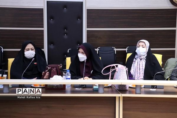 تجلیل از بانوان اداره کل آموزش و پرورش با حضور مدیرکل آذربایجان شرقی