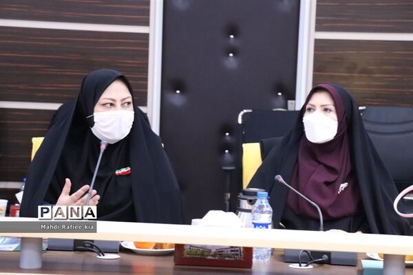 تجلیل از بانوان اداره کل آموزش و پرورش با حضور مدیرکل آذربایجان شرقی