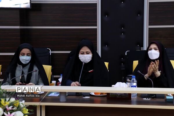 تجلیل از بانوان اداره کل آموزش و پرورش با حضور مدیرکل آذربایجان شرقی