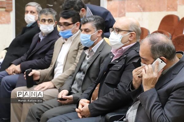 مراسم تجلیل از فرهنگیان فرزند شهید در آموزش و پرورش  ناحیه ۵ تبریز