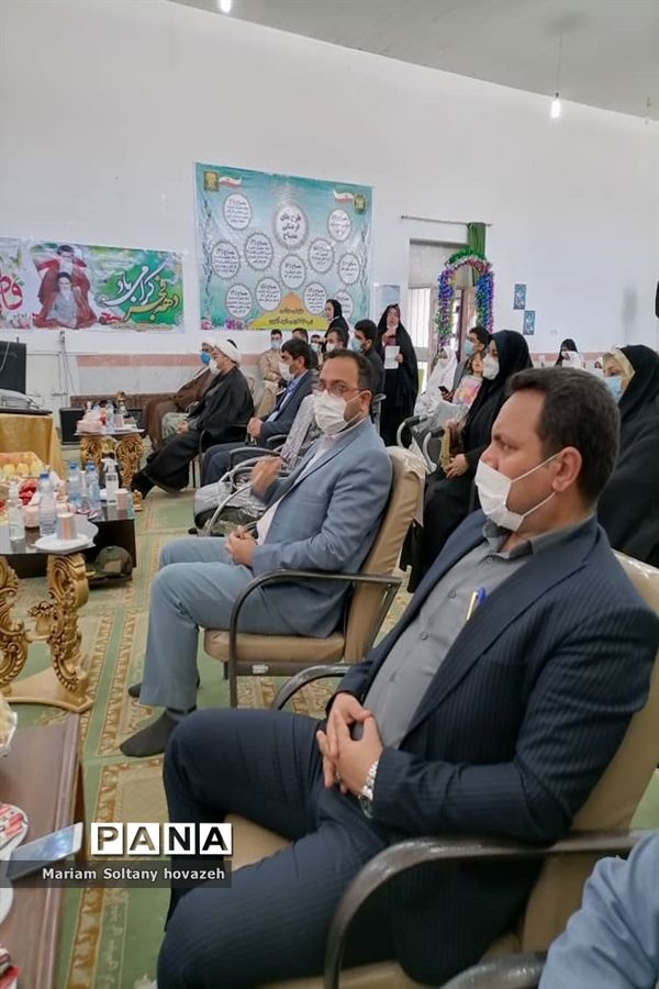 برگزاری جشن تکلیف وتقدیرازمعلمان دبستان حضرت رقیه(س)درشهرستان حمیدیه