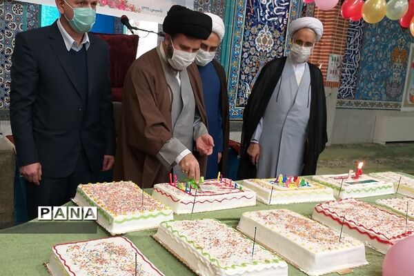 جشن‌تولد ۴۰ کودک‌نیازمند مصادف با میلاد حضرت‌زهرا(س) در پردیس
