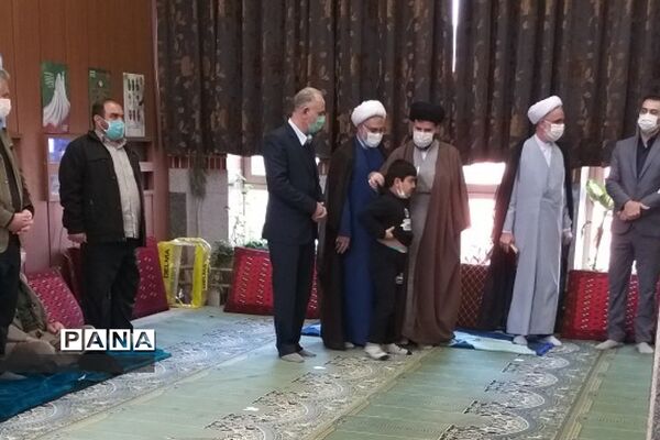 جشن‌تولد ۴۰ کودک‌نیازمند مصادف با میلاد حضرت‌زهرا(س) در پردیس