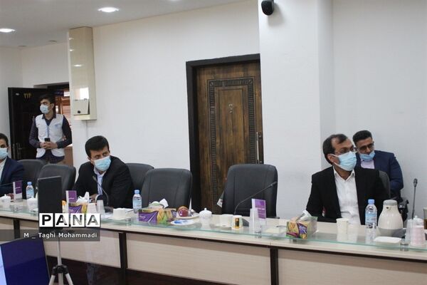 نشست مدیران و روسای آموزش و پرورش  شهرستان‌ها و مناطق استان بوشهر با معاون وزیر