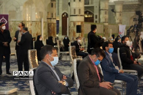 اختتامیه اولین جشنواره فرهنگی هنری دختران امروز در حرم امام خمینی(ره)