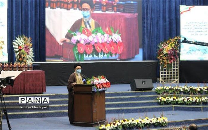 آل هاشم: کارآفرینی در جامعه  از ارزش بسیاری برخوردار است