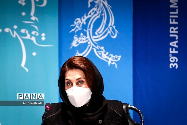 اکران فیلم " روزی روزگاری آبادان"  در سی و نهمین جشنواره فیلم فجر