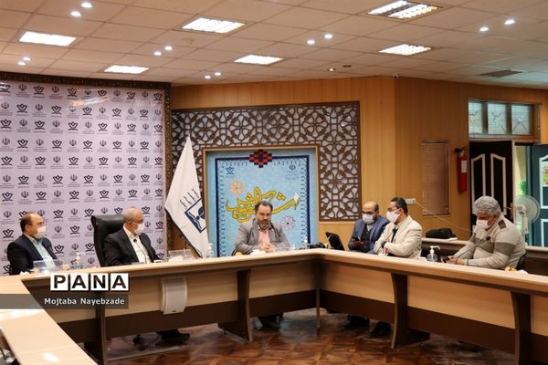 حضور معاون پرورشی و فرهنگی خراسان رضوی  و روسای ادارات داخلی  این حوزه در ناحیه دو مشهد