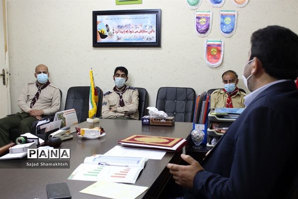 دیدار مسئول و تعدادی از مربیان  سازمان دانش آموزی شاوور با مدیر سازمان دانش آموزی خوزستان