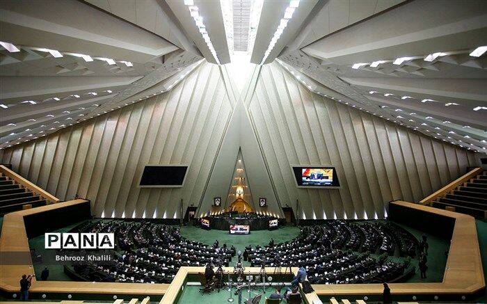 اعلام وصول 3 سوال ملی از وزرای علوم و اقتصاد