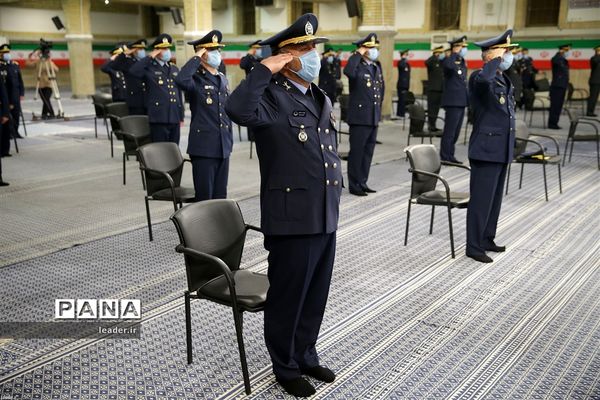 دیدار جمعی از فرماندهان نیروی هوایی و نیروی پدافند هوایی ارتش با رهبر انقلاب