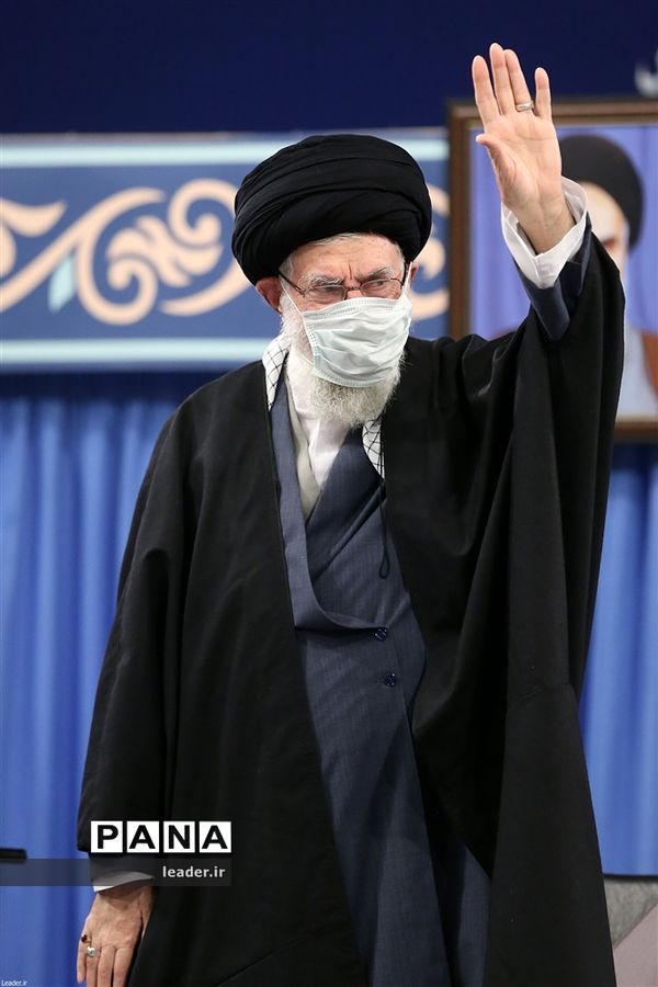 دیدار جمعی از فرماندهان نیروی هوایی و نیروی پدافند هوایی ارتش با رهبر انقلاب