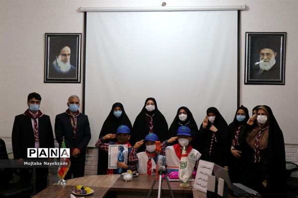 مراسم تجلیل از مربیان پیشتاز سازمان دانش‌آموزی ناحیه 5 مشهد