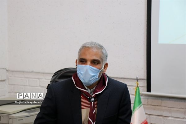 مراسم تجلیل از مربیان پیشتاز سازمان دانش‌آموزی ناحیه 5 مشهد