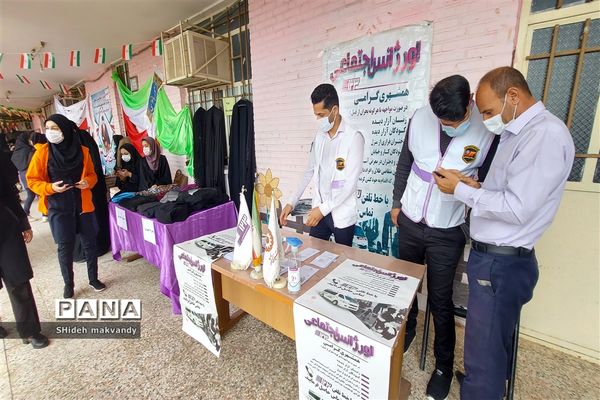 برگزاری نمایشگاه حجاب وعفاف  وهنرهای دستی درهنرستان طوبی شهرستان حمیدیه