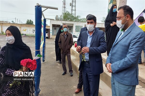 برگزاری نمایشگاه حجاب وعفاف  وهنرهای دستی درهنرستان طوبی شهرستان حمیدیه