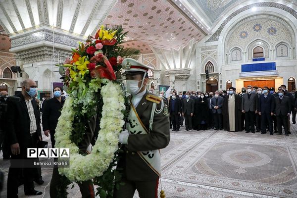 تجدید میثاق اعضای شورا و شهرداری تهران با آرمان‌های امام راحل