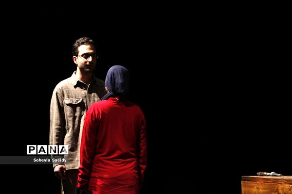 اجرای نمایش"ریبوت"