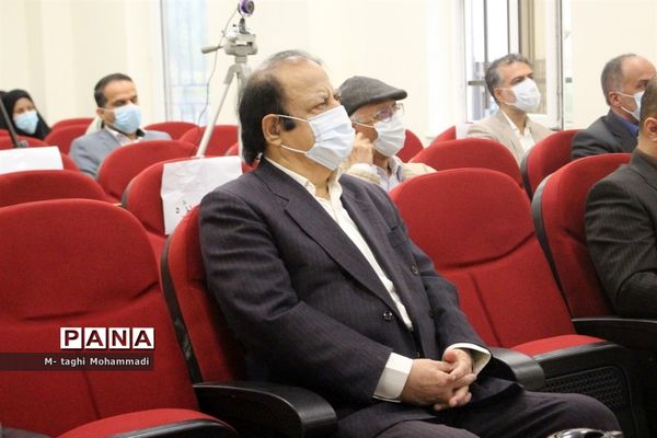 مراسم رونمایی از کتاب هزار نگار در بوشهر