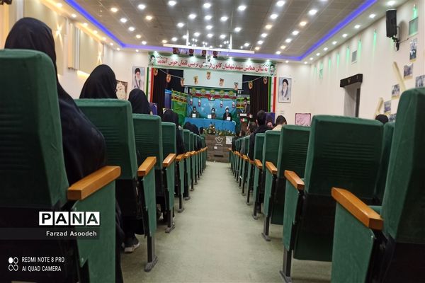 برگزاری همایش گفتمان انقلاب در کاشمر