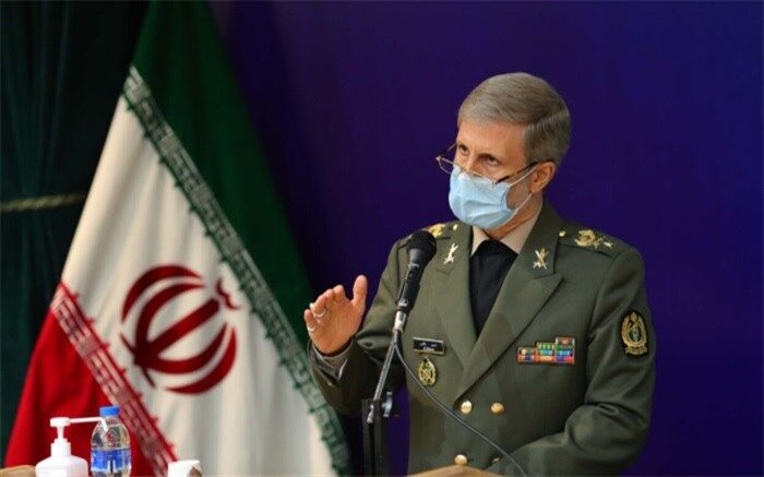 اعلام آمادگی وزیر دفاع برای کمک به صنعت خودروسازی