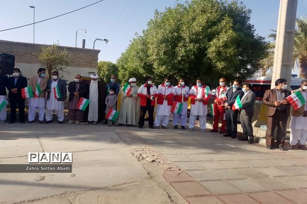 رژه موتورسواران و خودروها به مناسبت دهه فجر در ایرانشهر