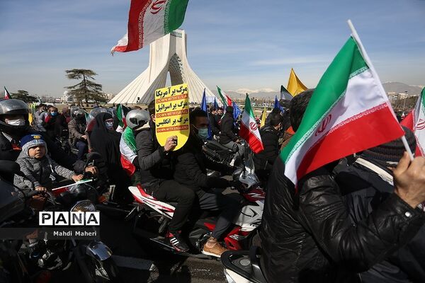 راهپیمایی یوم الله ۲۲ بهمن در تهران- ۲