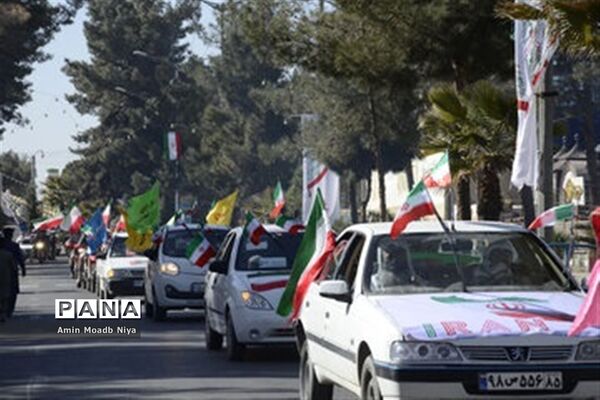 حضور پرشور مردم زاهدان در راهپیمایی خودرویی 22 بهمن