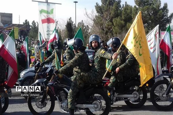 مراسم ۲۲ بهمن به صورت خودرویی و موتوری در خاورشهر