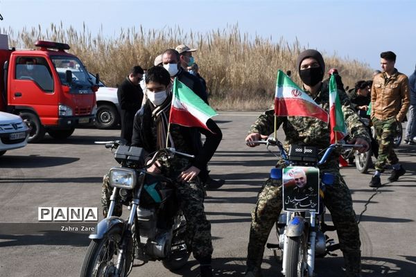 راهپیمایی خودرویی ۲۲ بهمن در محمودآباد