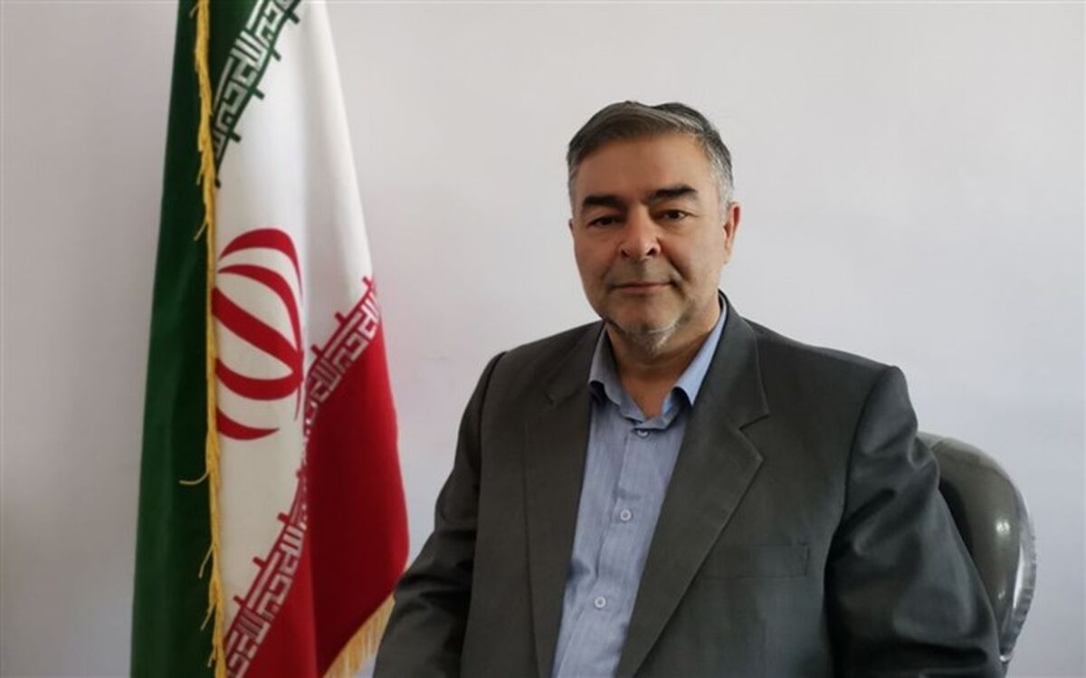 اهدای 145 دستگاه تبلت و تلفن همراه به دانش آموزان کم برخوردار شهرستان زبرخان