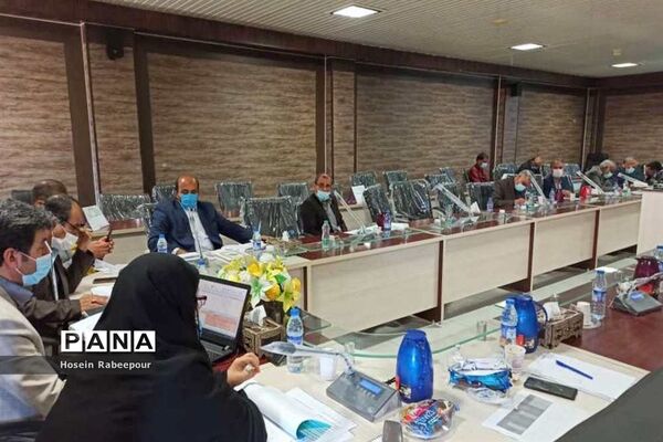 کارگاه هم اندیشی برنامه عملیاتی سالانه تعالی مدیریت مدرسه در دلوار