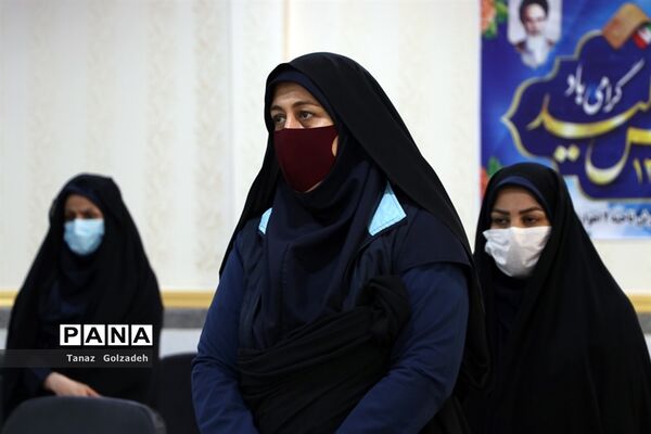 آیین گرامیداشت هفته زن و روز مادر در آموزش و پرورش ناحیه 2 اهواز