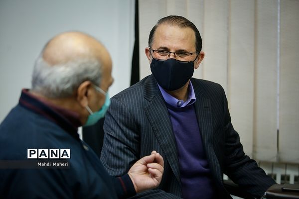 تقدیر از تاکسیران امانتدار در خبرگزاری پانا