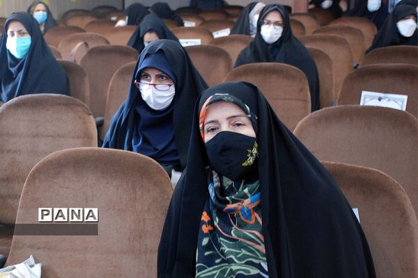 برپایی جشن پیروزی انقلاب اسلامی در کانون سمیه ناحیه یک شهرری