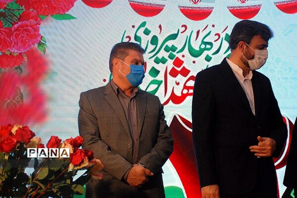 برپایی جشن پیروزی انقلاب اسلامی در کانون سمیه ناحیه یک شهرری