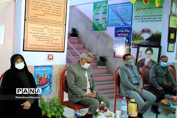 تقدیر از  کارکنان  دبیرستان نمونه کاشی نیلوفر شهرستان بیرجند