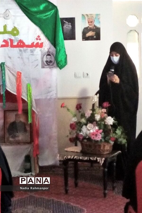 برگزاری مراسم گرامیداشت  دهه فجردر دبیرستان عبدالعلی بیرجندی