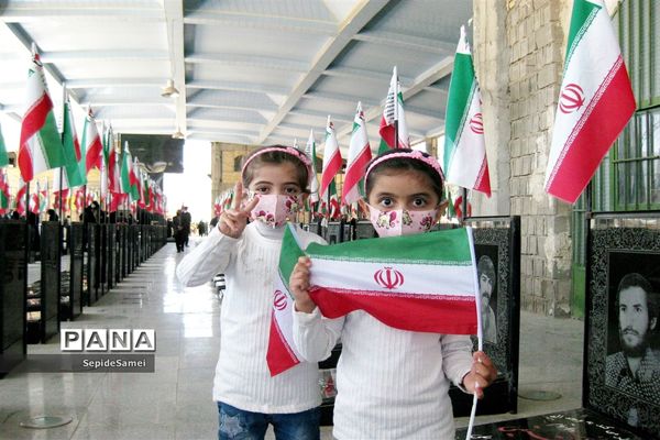 راهپیمایی خودرویی 22 بهمن درشهرستان نی ریز