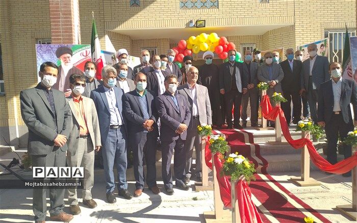 آیین افتتاحیه دبستان ۱۰ کلاسه امیر آقایی در کاشمر