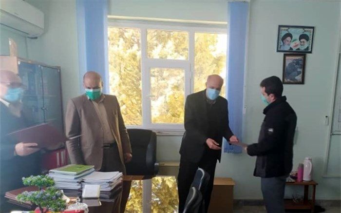 تجلیل از فرزندان شهدای والامقام شاغل در اداره کل آموزش و پرورش کردستان