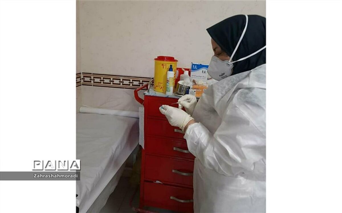 آغــاز نخستین مرحله واکسیناسیون  روسی در بیمارستان شهــدای لنجان