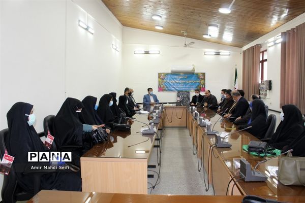 تجلیل از منتخبان حوزه پرورشی و مربیان پیشتاز در محمودآباد