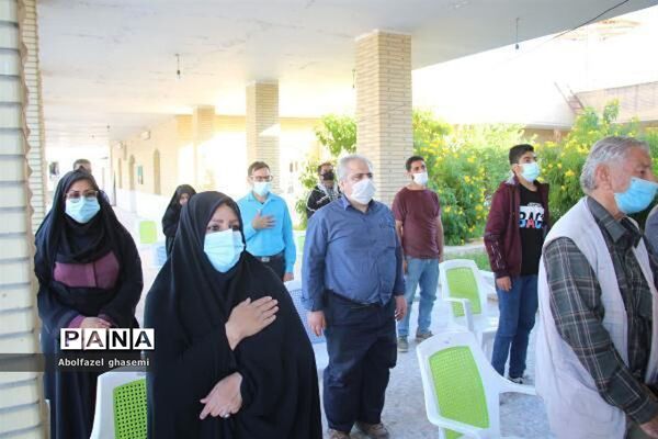 رونمایی از کتاب استاد حیدر عرفان در دشتستان