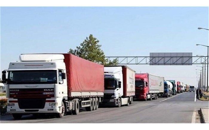 کاهش ۴۹ درصدی تردد ناوگان باری از پایانه مرزی بازرگان