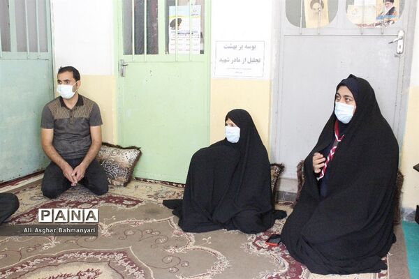 بوسه بر بهشت  تجلیل از مادران شهدا ی شبانکاره