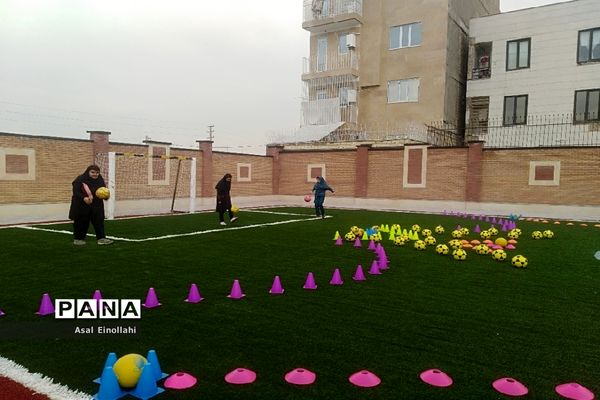 آیین افتتاح زمین چمن مدرسه  شهید محسن فخری زاده در شهریار