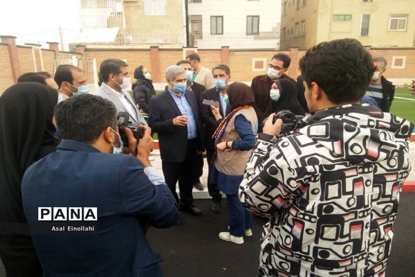 آیین افتتاح زمین چمن مدرسه  شهید محسن فخری زاده در شهریار